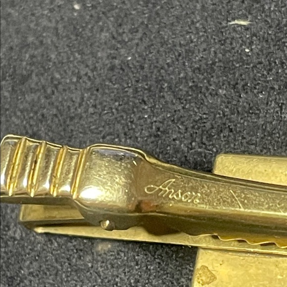 VTG Anson -Gold Tie Clip with Roman Soldier Design - Picture 4 of 4